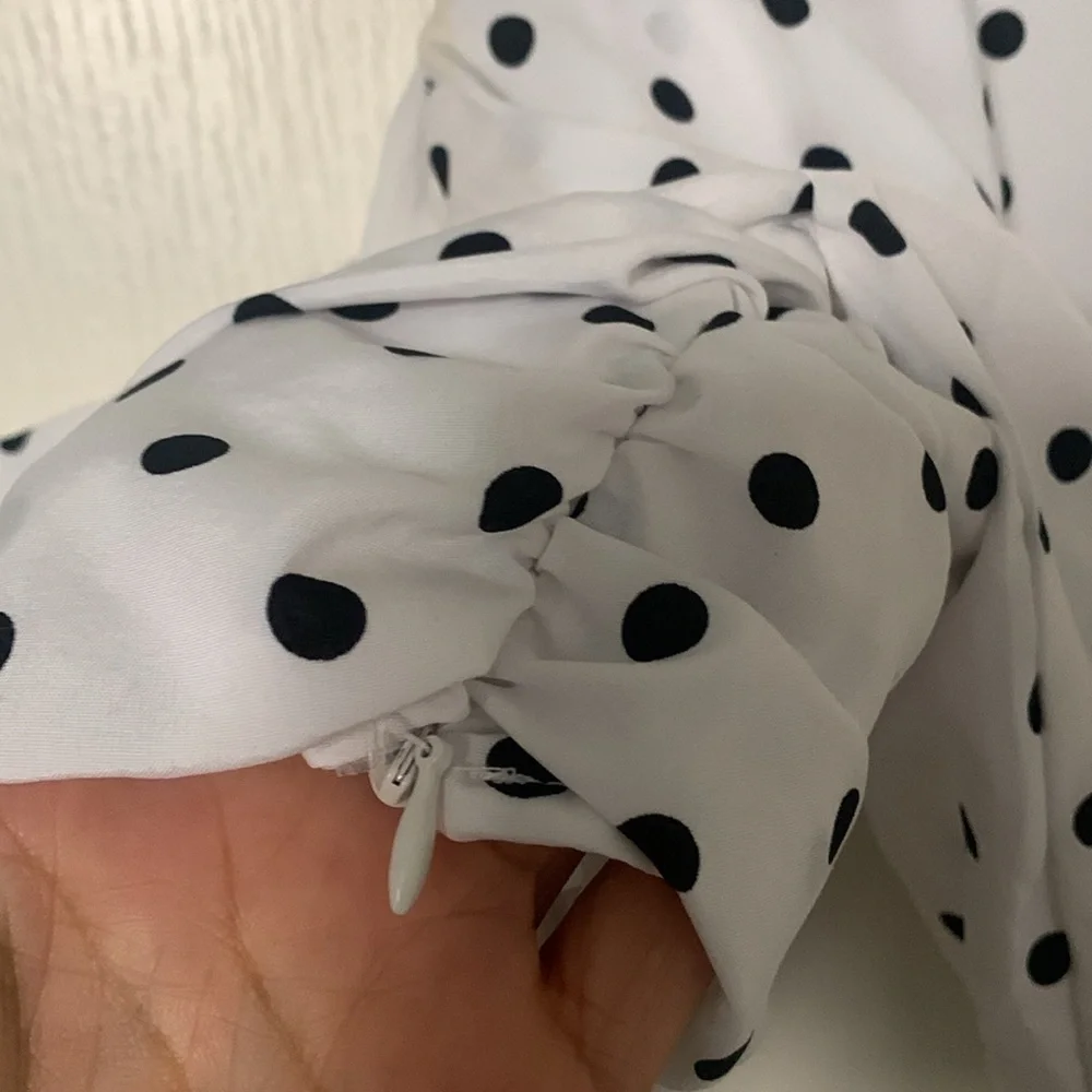 Size M SHEIN Ruched women’s Top sexy summer wear weather blouse polka dots used - Picture 13 of 14